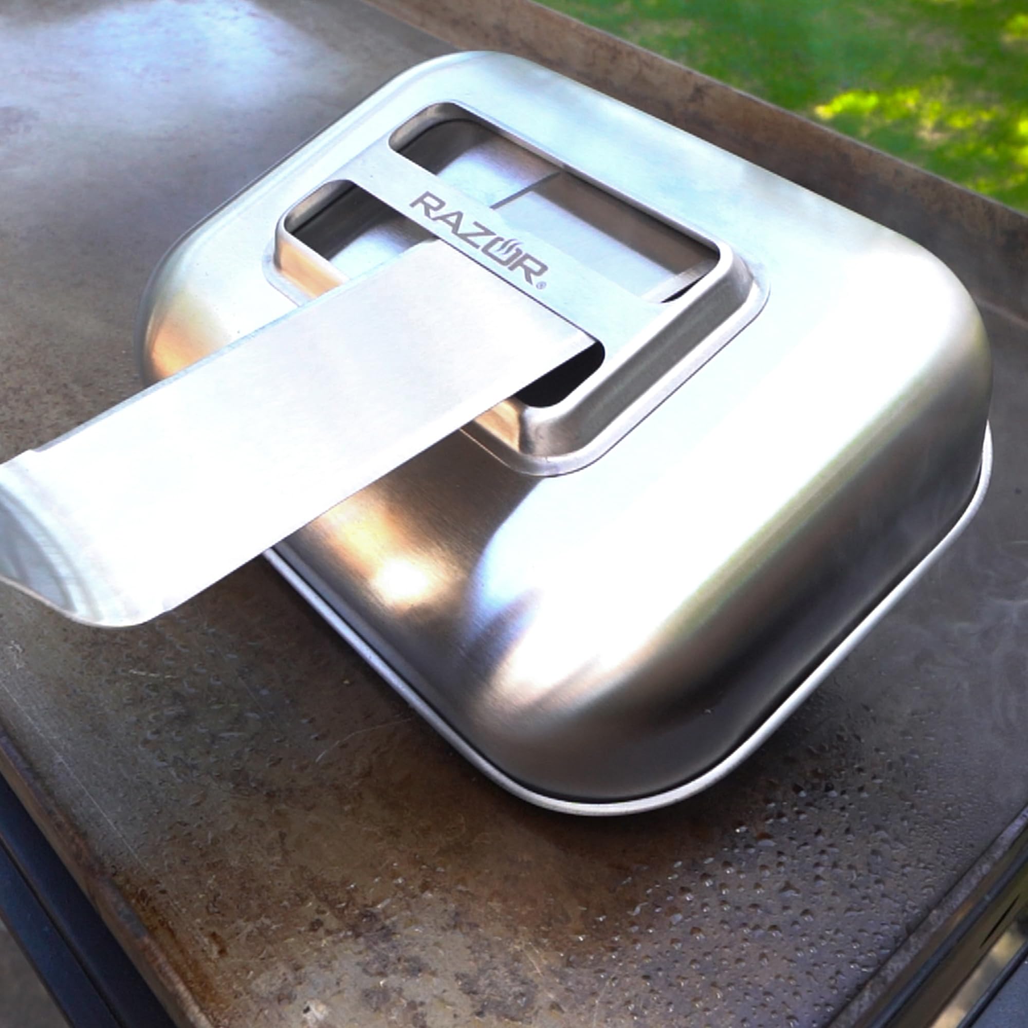 Razor 3-in-1 Griddle Dome to Melt Cheese Marinate or Store Food with Tight Seal Lid - Image 7